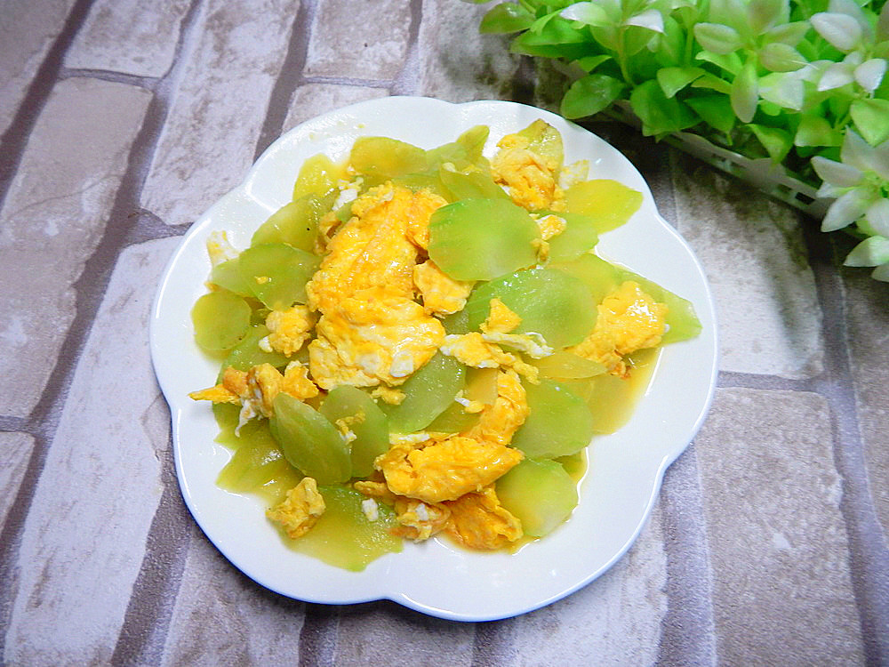 萵筍炒雞蛋，一道美味家常菜的故事，萵筍炒雞蛋，一道家常美味的故事