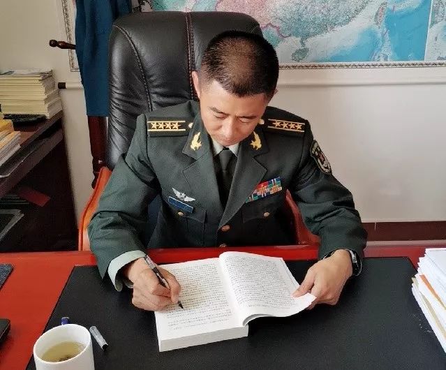 2020年最年輕的旅長——他的故事與領導力之路，2020年最年輕旅長，領導力之路與成長故事