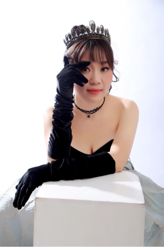 模特謝娜個人資料簡介，模特謝娜的生平簡介