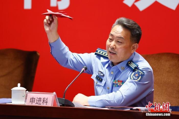殲-10戰(zhàn)斗機(jī)折紙教程，殲-10戰(zhàn)斗機(jī)折紙教程，手把手教你折紙戰(zhàn)機(jī)