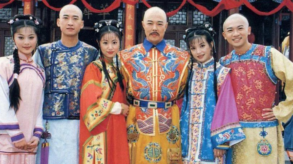 還珠格格演員表晴兒，經(jīng)典角色的背后，還珠格格晴兒演員揭秘，經(jīng)典角色的背后故事