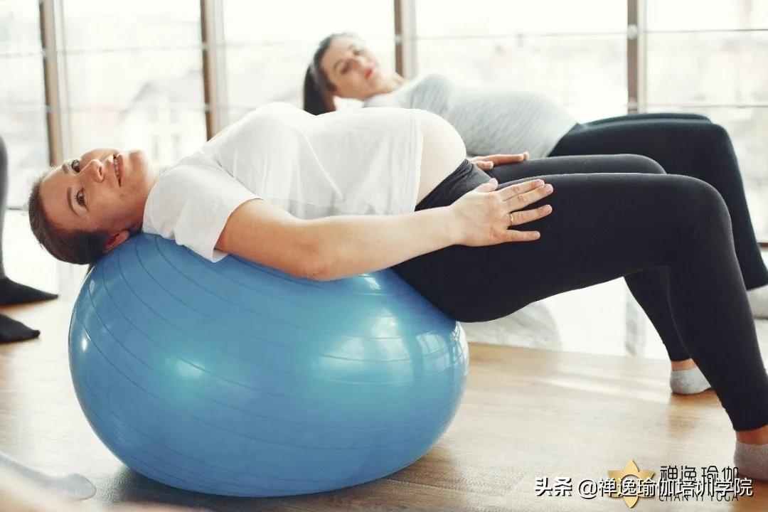瑜伽導(dǎo)師培訓(xùn)費(fèi)用詳解，多少錢(qián)，如何選擇合適的培訓(xùn)，瑜伽導(dǎo)師培訓(xùn)費(fèi)用全解析，如何選擇合適課程與了解費(fèi)用詳情