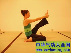 瑜伽基礎(chǔ)教學，邁向身心平衡的第一步，瑜伽入門指南，邁向身心平衡的起點