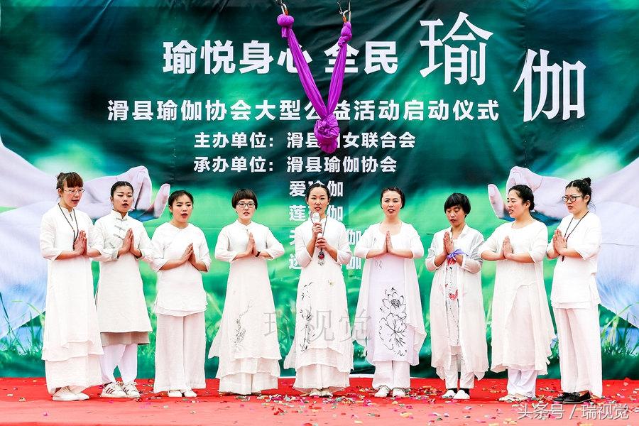 單人瑜伽拍照姿勢，展現(xiàn)優(yōu)雅與力量的藝術(shù)，優(yōu)雅與力量的展現(xiàn)，單人瑜伽拍照姿勢藝術(shù)
