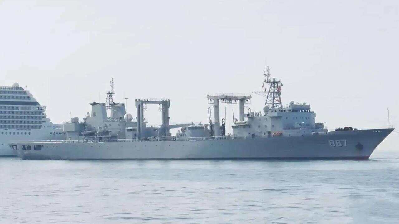 揭秘中國海軍的巨無霸，903型綜合補(bǔ)給艦，揭秘中國海軍巨無霸，903型綜合補(bǔ)給艦的真相
