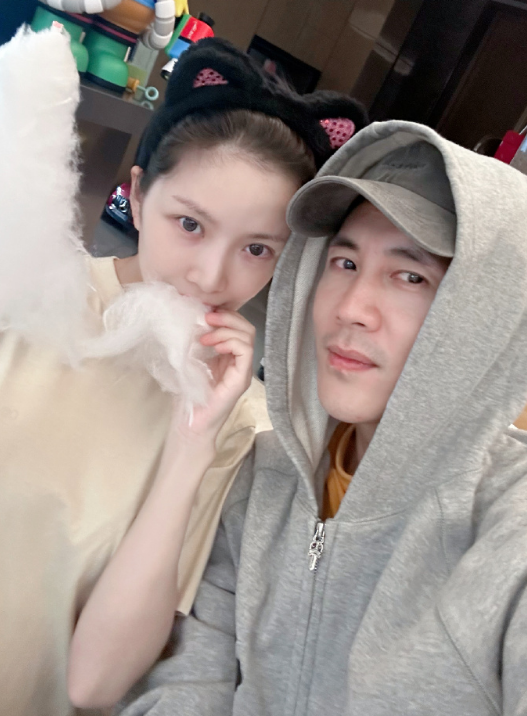 杜淳老婆王燦的畢業(yè)學(xué)校及其影響，杜淳妻子王燦畢業(yè)學(xué)校揭秘，背景對人生軌跡的影響
