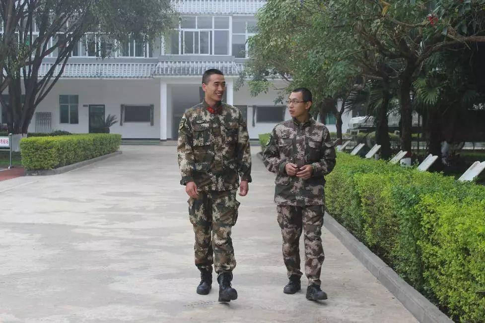 當(dāng)兵訓(xùn)練日常，錘煉意志，塑造未來，錘煉意志，塑造未來，當(dāng)兵訓(xùn)練的日常生活