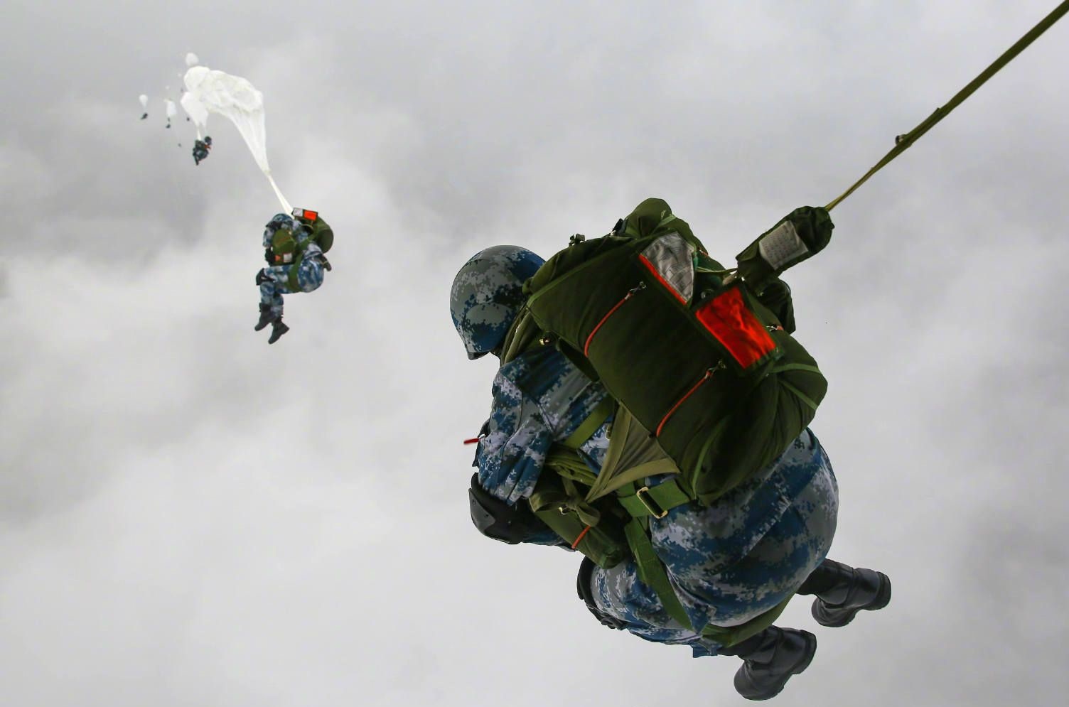揭秘空降兵第十五軍的榮耀與使命，揭秘空降兵第十五軍的榮耀與擔當使命