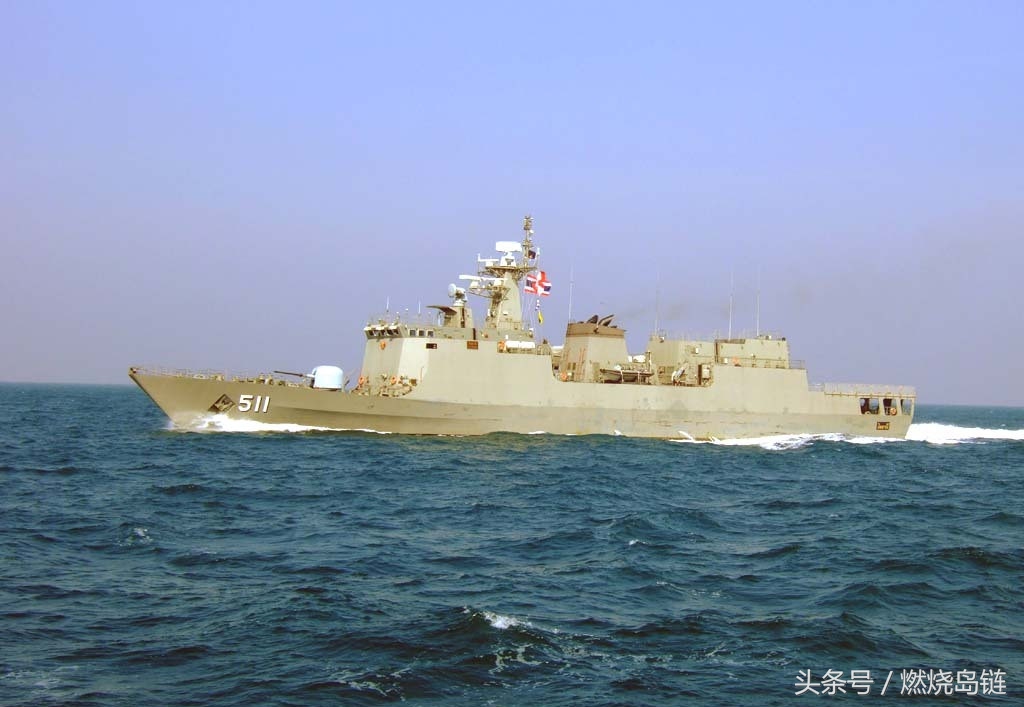 北大年級(jí)護(hù)衛(wèi)艦，守護(hù)青春，引領(lǐng)未來的航標(biāo)，北大年級(jí)護(hù)衛(wèi)艦，守護(hù)青春，領(lǐng)航未來之夢(mèng)