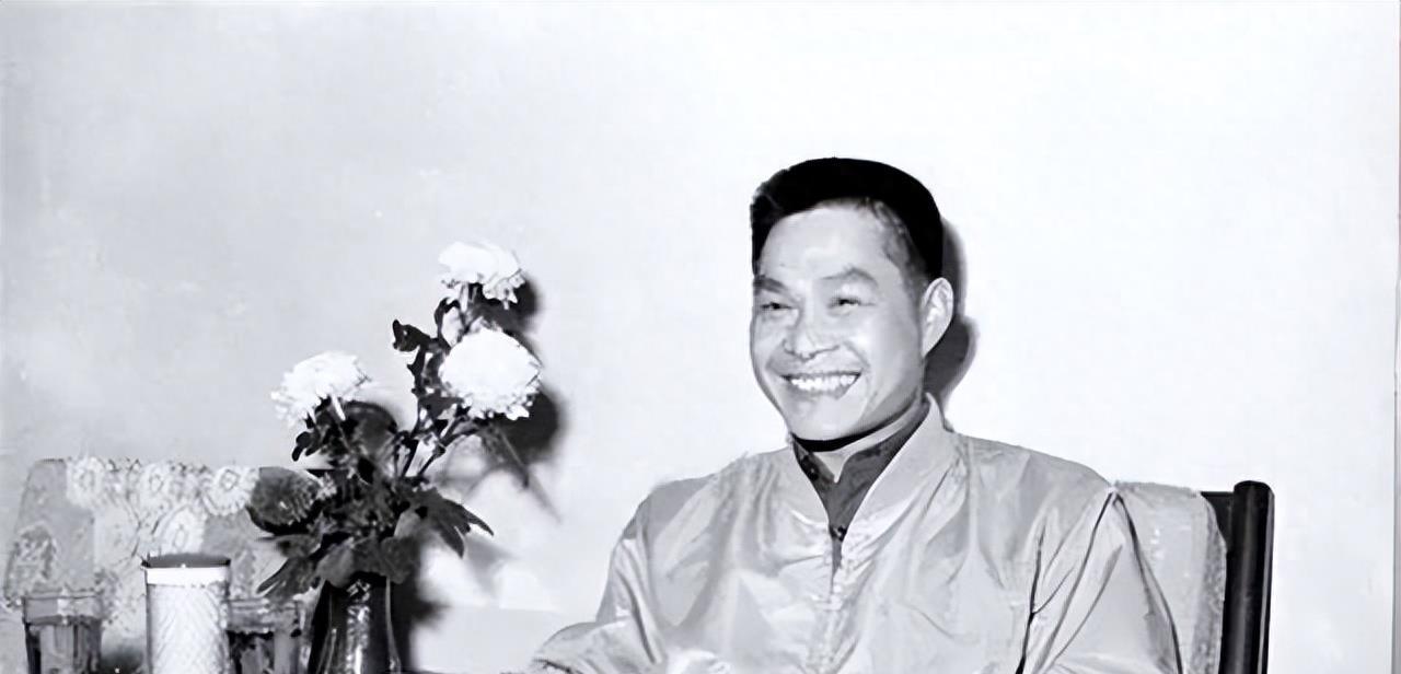 贊美中國(guó)海軍，強(qiáng)大的海上力量，展現(xiàn)大國(guó)風(fēng)采，中國(guó)海軍，強(qiáng)大的海上力量，展現(xiàn)大國(guó)風(fēng)采與榮耀