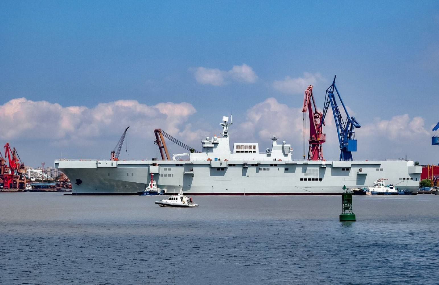 關(guān)于我國(guó)最新型兩棲攻擊艦——075型兩棲攻擊艦3號(hào)艦的建造進(jìn)度研究，我國(guó)最新型兩棲攻擊艦——075型兩棲攻擊艦3號(hào)艦建造進(jìn)度解析