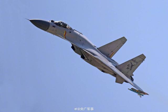 揭秘殲-15戰(zhàn)斗機(jī)重量之謎，航空巨匠的杰作，揭秘殲-15戰(zhàn)斗機(jī)重量之謎，航空巨匠的輝煌杰作
