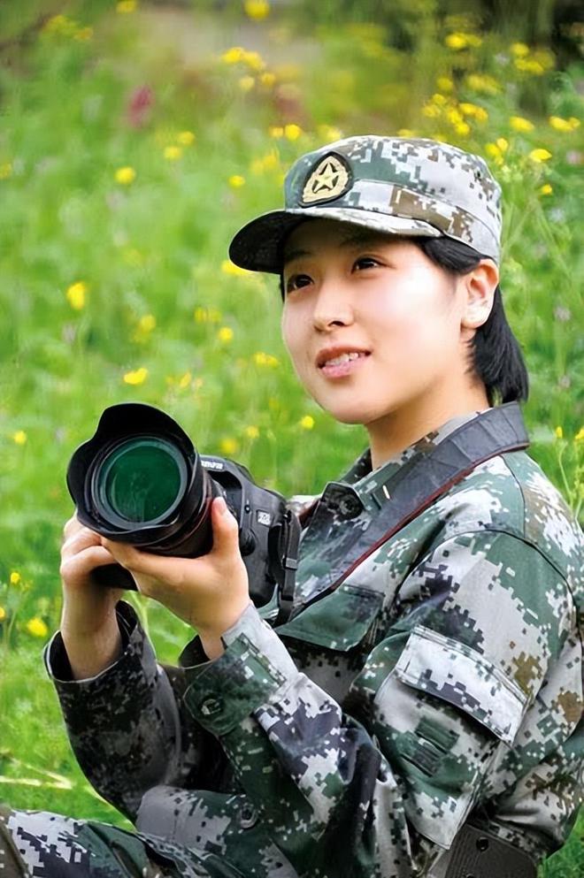 最漂亮的中國女兵圖片，展現(xiàn)英勇與美麗的瞬間，英勇與美麗并存，最迷人的中國女兵瞬間圖片