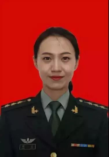 三軍儀仗隊(duì)中的璀璨明星——程誠少校，三軍儀仗隊(duì)中的耀眼之星，程誠少校風(fēng)采展露