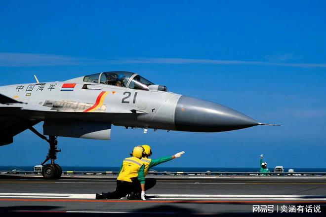 殲-15戰(zhàn)機，中國航空工業(yè)的新里程碑——第四代戰(zhàn)斗機的杰出代表，殲-15戰(zhàn)機，中國航空工業(yè)新里程碑——第四代戰(zhàn)斗機的光輝代表