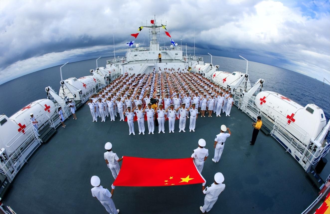 我國首艘航母的名字，遼寧艦的命名與意義，中國首艘航母遼寧艦的命名與深遠(yuǎn)意義