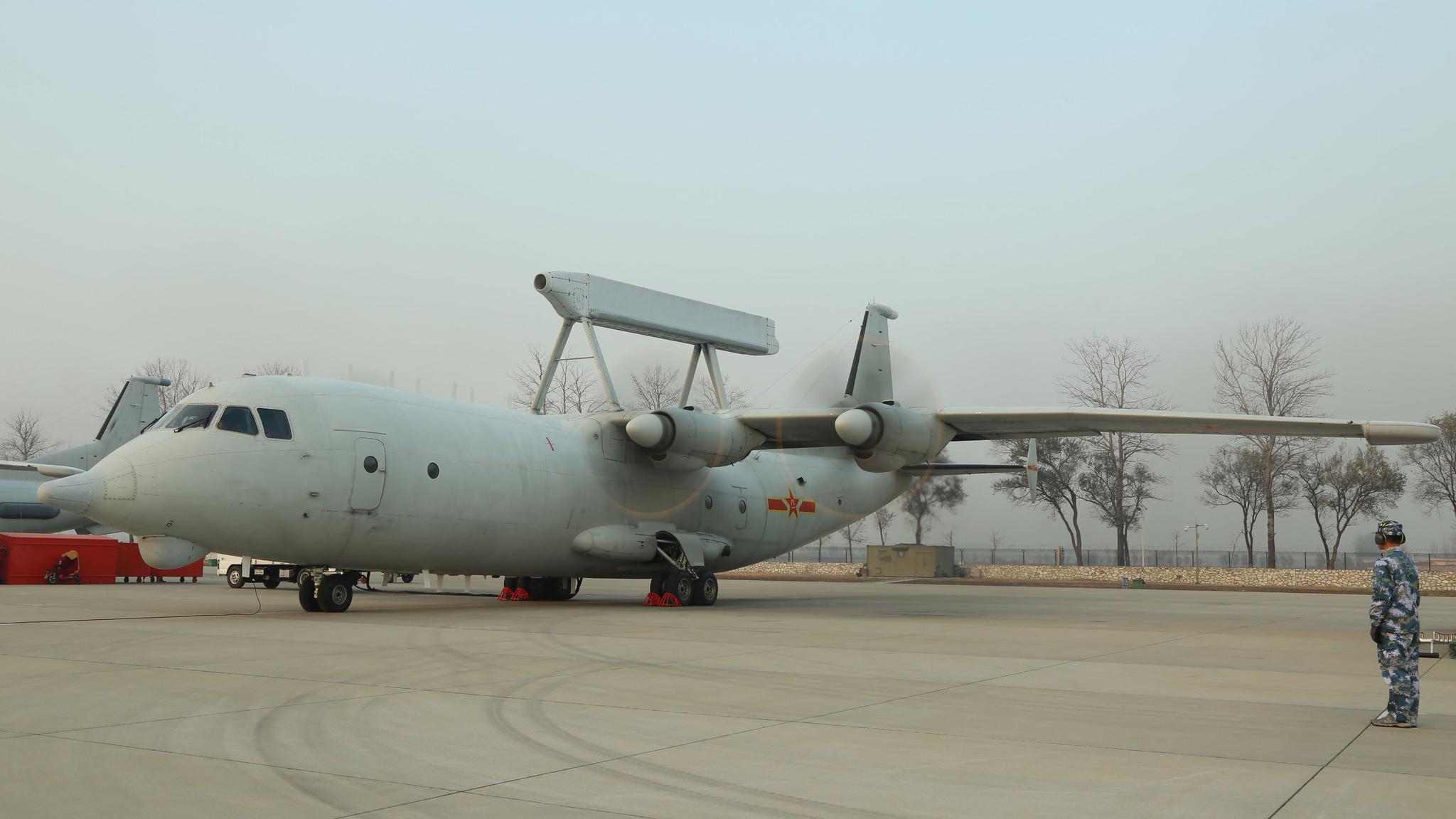 KJ-200預警機，空中衛(wèi)士的千里眼與順風耳，KJ-200預警機，空中衛(wèi)士的精準偵查利器