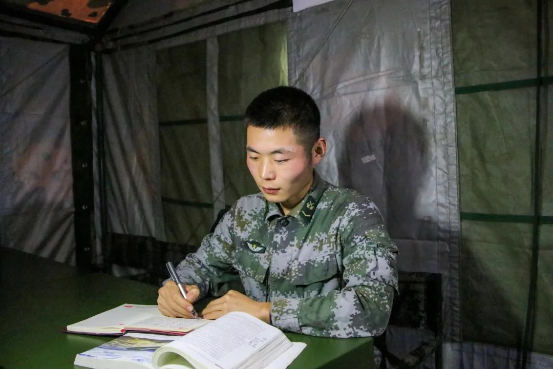 中國集團(tuán)軍，震撼人心的力量展現(xiàn)，中國集團(tuán)軍的力量展現(xiàn)，震撼人心之姿