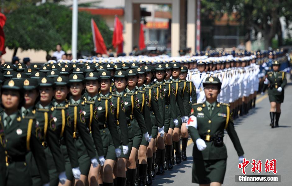 紀念抗日戰(zhàn)爭暨反法西斯戰(zhàn)爭勝利70周年閱兵，回顧與前瞻，紀念抗日戰(zhàn)爭暨反法西斯戰(zhàn)爭勝利70周年閱兵，回顧歷史，展望未來