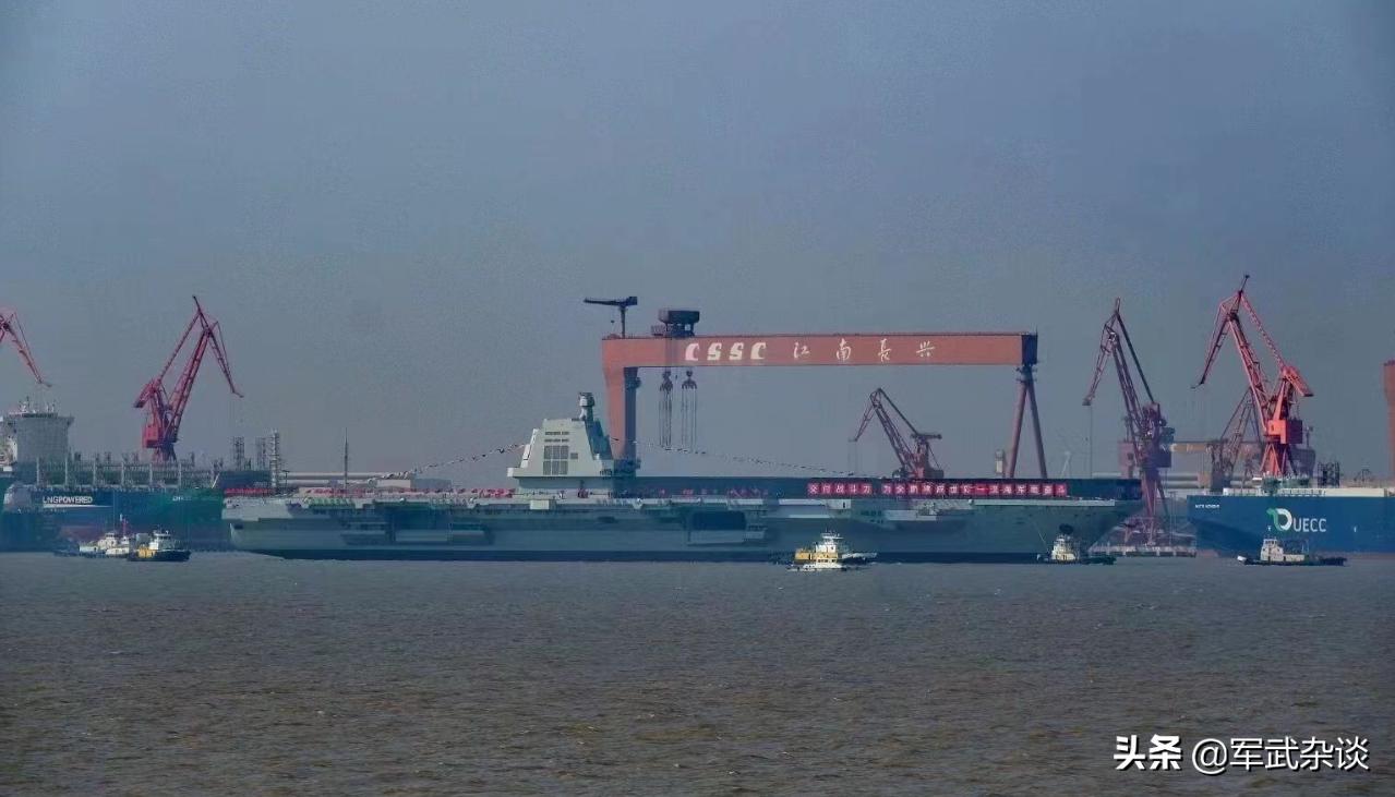 航空母艦在其三十年服役期內(nèi)的歷程與貢獻，航空母艦三十年服役歷程與卓越貢獻回顧