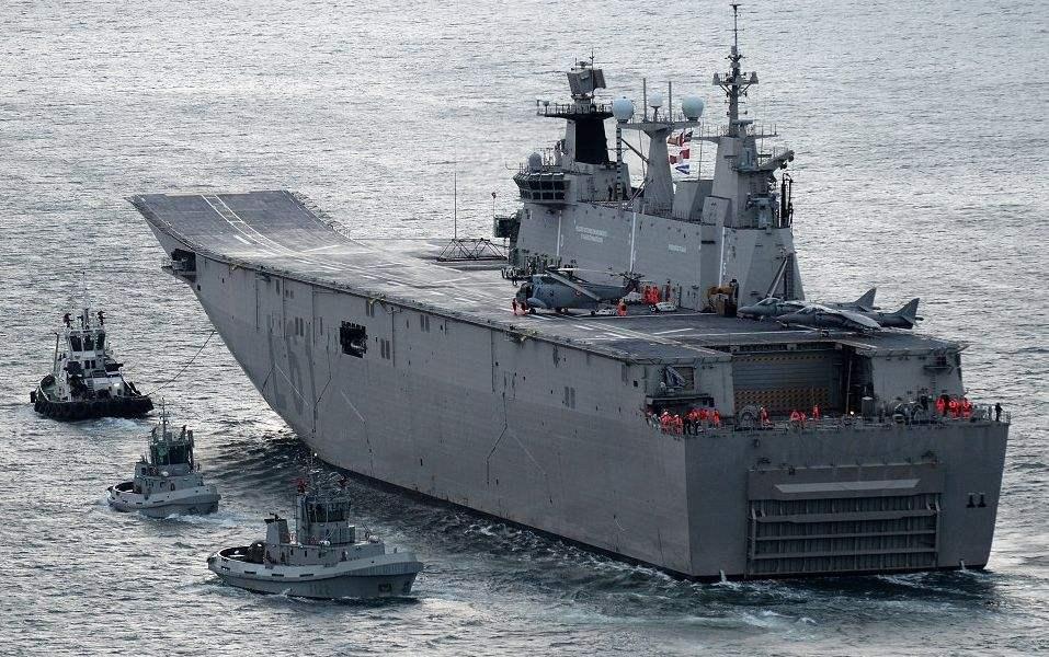 中國(guó)海軍新篇章，075型兩棲攻擊艦首艦正式服役，中國(guó)海軍新篇章，首艘075型兩棲攻擊艦正式服役揭幕時(shí)代新篇章