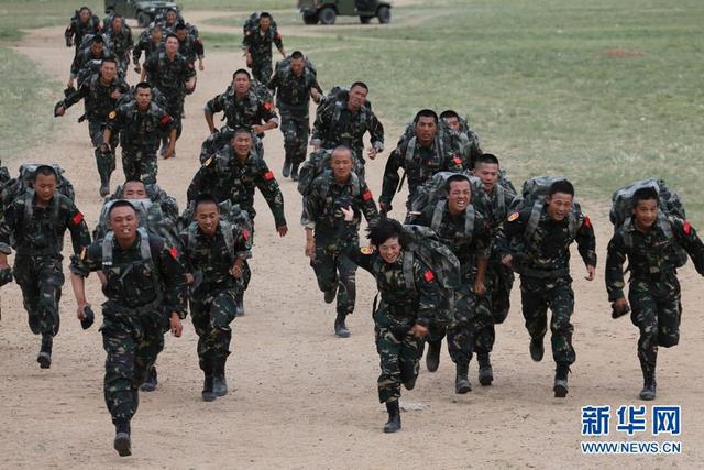 中國人民解放軍女兵圖片大全，展現(xiàn)力量與榮耀，中國人民解放軍女兵圖片展示，力量與榮耀的彰顯