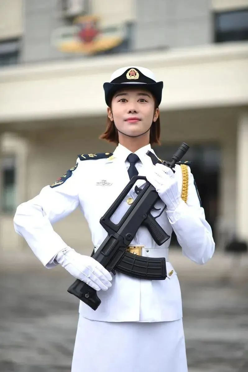 中國女兵，帥氣真實(shí)高清圖片展現(xiàn)，中國女兵帥氣風(fēng)采高清圖片展示