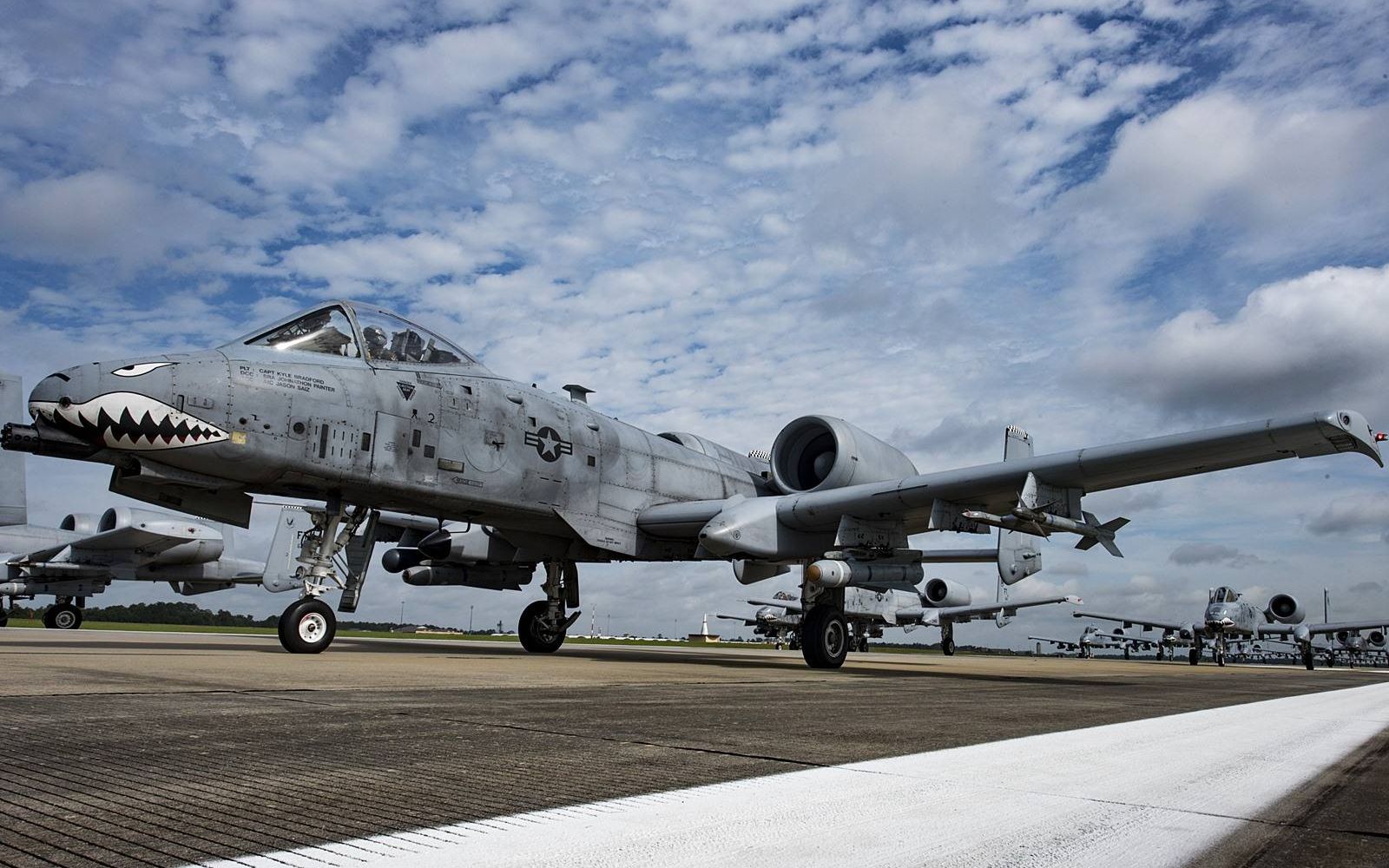 A-10攻擊機訓練大全，深入了解與掌握飛行技巧，A-10攻擊機訓練詳解，飛行技巧深度解析
