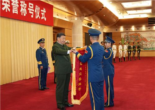 八一勛章獲得者，榮耀背后的故事與啟示，八一勛章獲得者背后的榮耀與啟示