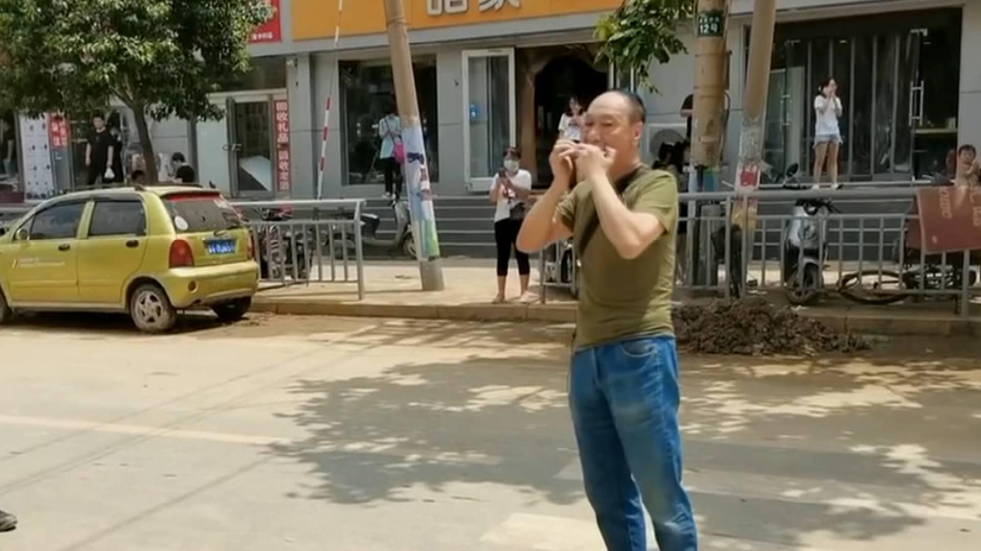 三軍儀仗隊軍禮視頻，展現(xiàn)榮耀與威嚴的儀式，三軍儀仗隊軍禮視頻，榮耀與威嚴的儀式展示