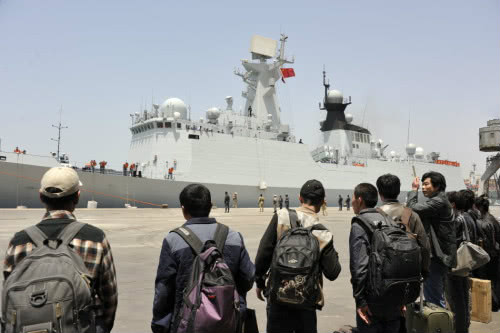 人民海軍70周年閱兵式，日本旭日旗引發(fā)的深度思考，人民海軍70周年閱兵式，日本旭日旗背后的深度思考