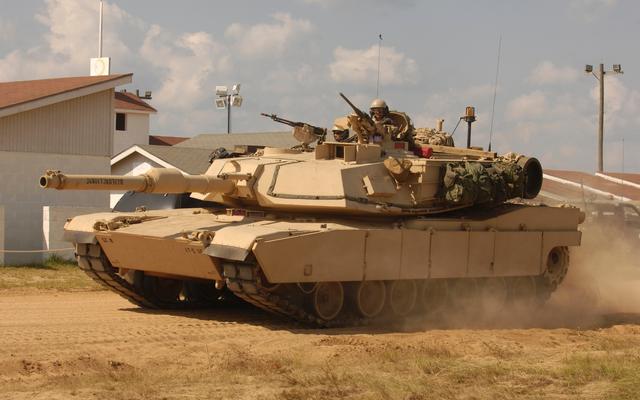 M1A2艾布拉姆斯機槍，現(xiàn)代戰(zhàn)爭的鋼鐵巨獸，M1A2艾布拉姆斯機槍，現(xiàn)代戰(zhàn)爭中的鋼鐵巨獸霸主