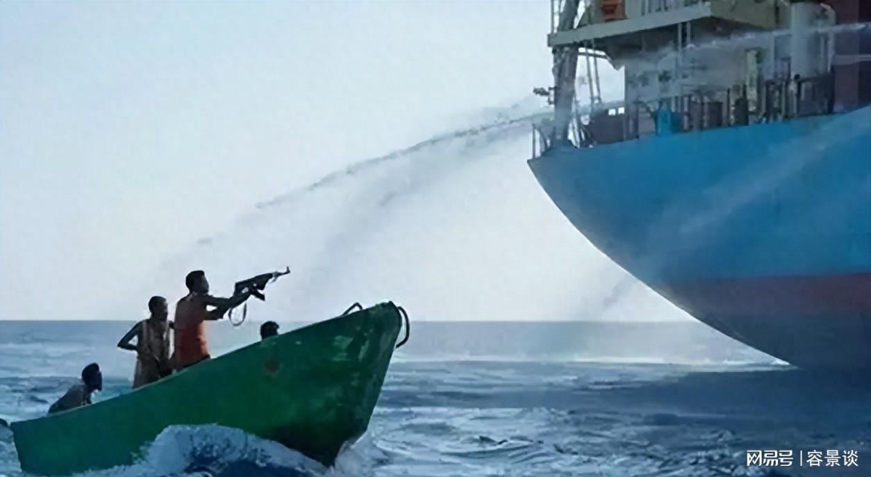 中國海軍遭遇海盜攔截，挑戰(zhàn)與應(yīng)對，中國海軍遭遇海盜攔截，挑戰(zhàn)與應(yīng)對策略