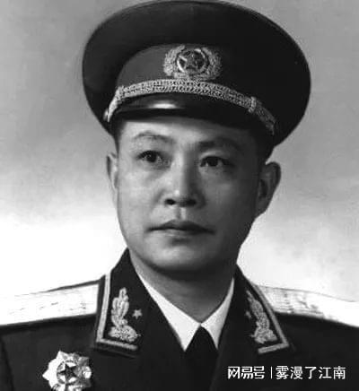 一個軍長有幾個副軍長，軍隊(duì)架構(gòu)中的層級關(guān)系探討，軍隊(duì)架構(gòu)中的層級關(guān)系，一個軍長與副軍長的數(shù)量探討