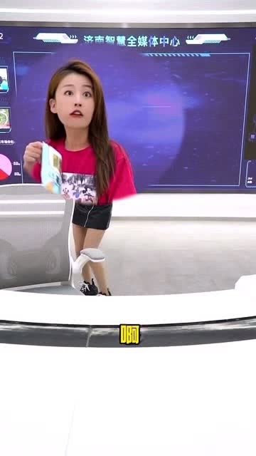 揭秘軍事直播間背后的女主持人，一位閃耀的軍中之花，揭秘軍事直播間背后的閃耀軍花女主持人揭秘