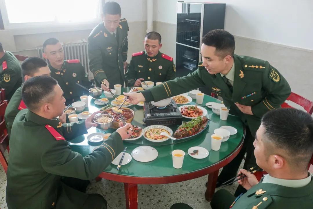 新兵訓(xùn)練，塑造軍事精英的必經(jīng)之路，新兵訓(xùn)練，軍事精英成長的必經(jīng)之路